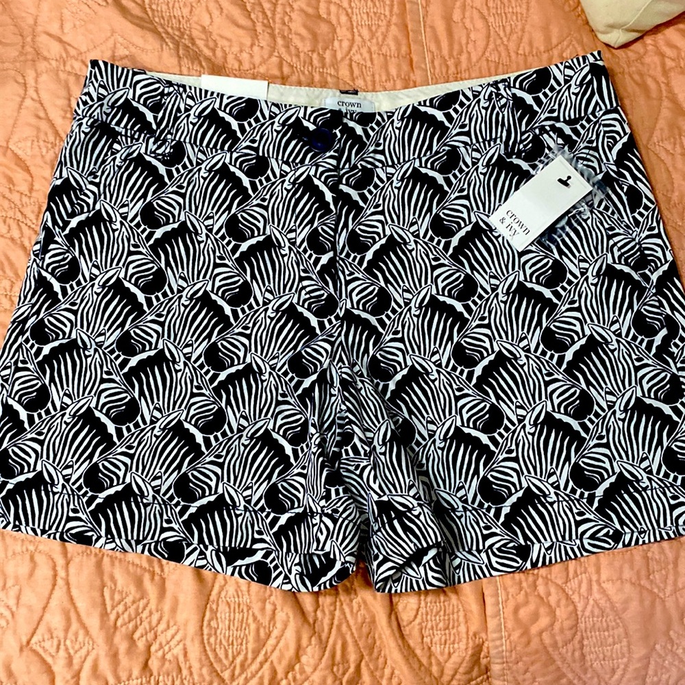 Crown and Ivy Shorts size 4